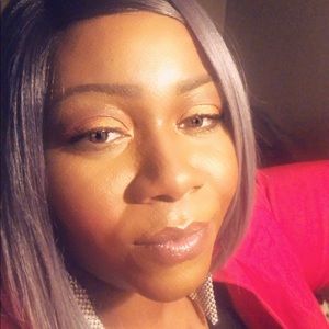 Meet your Posher, Akilah